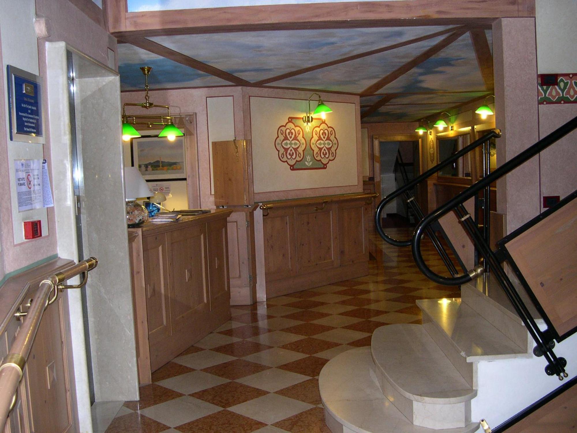 Residence Orsa Maggiore Madonna Extérieur photo