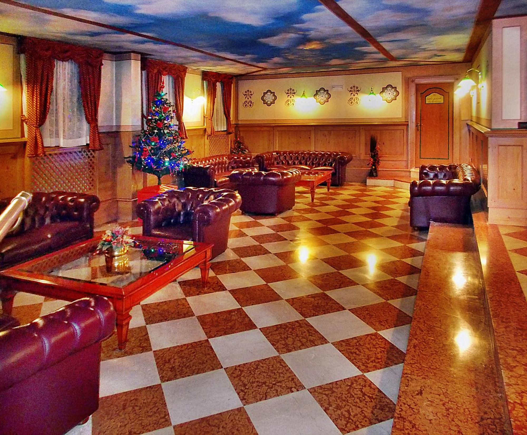 Residence Orsa Maggiore Madonna Extérieur photo